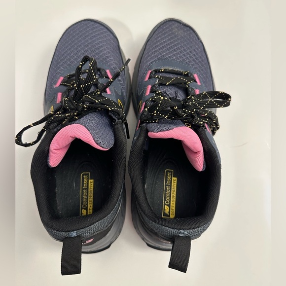 New Balance Women's 510v5 Trail Running Shoe Thunder/Pink Size 7.5 - Picture 7 of 11